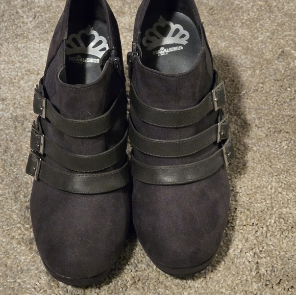 Fergalicious Booties - Picture 3 of 4